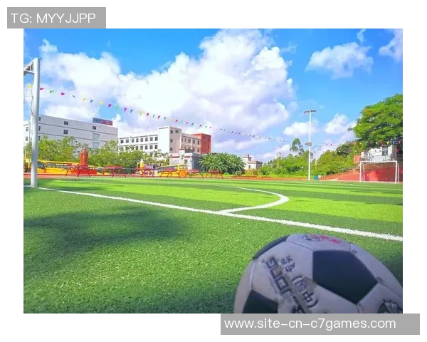 足球教学的全面指南与实用技巧分享PDF下载资源